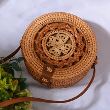 Load image into Gallery viewer, Woven Rattan Bag Round Straw Shoulder Bag Small Beach HandBags Women Summer Hollow Handmade Messenger Crossbody Bags