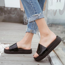Load image into Gallery viewer, Rhinestone Women Slippers Flip Flops Summer Slides Women Shoes Crystal Diamond Bling Beach Slides Sandals Casual Shoes Slip On